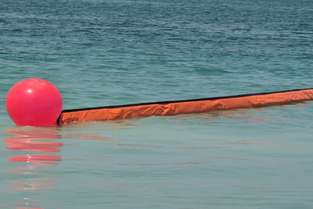 Turbidity curtain floating on water for sediment control